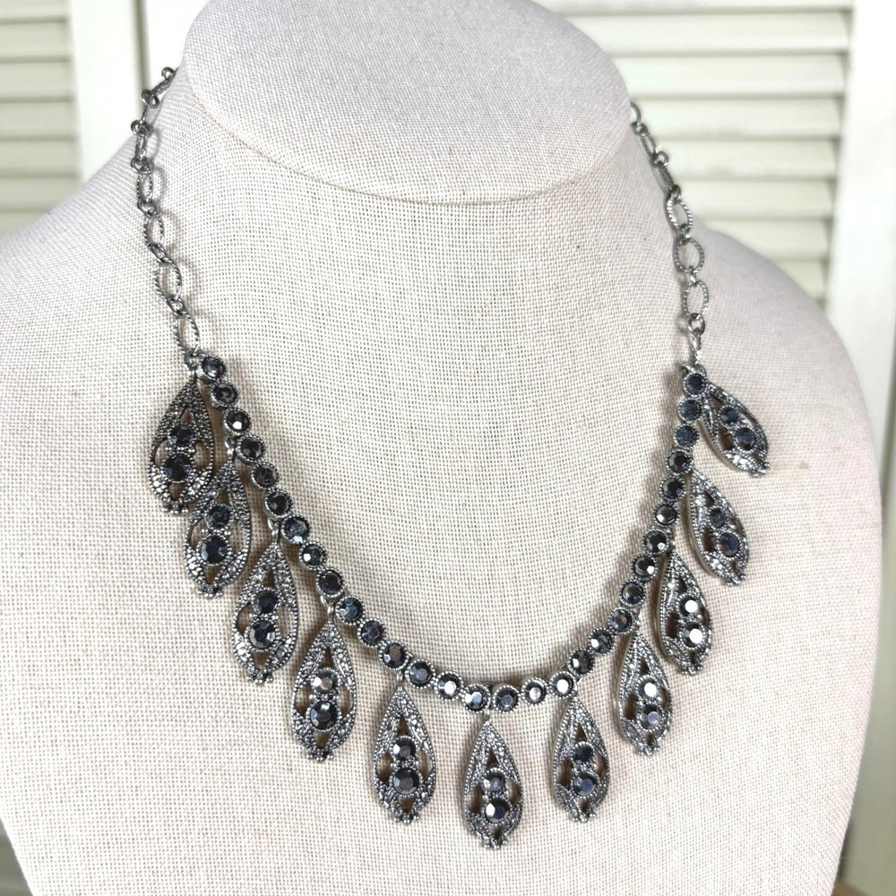 Elegant 90s Liz Claiborne Rhinestone Teardrop Gunmetal Dangle Statement Necklace